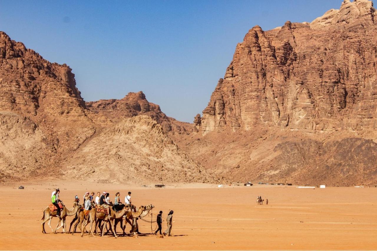 Quite Bedouin Life Hotel Wadi Rum Room photo